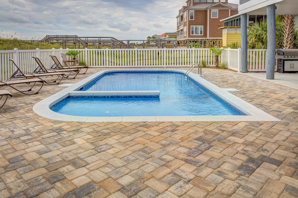 Maintaining your Pool's Liner